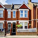Elegant Oasis - 2 Bed - Garden - 65 Inch Tv & Netflix
