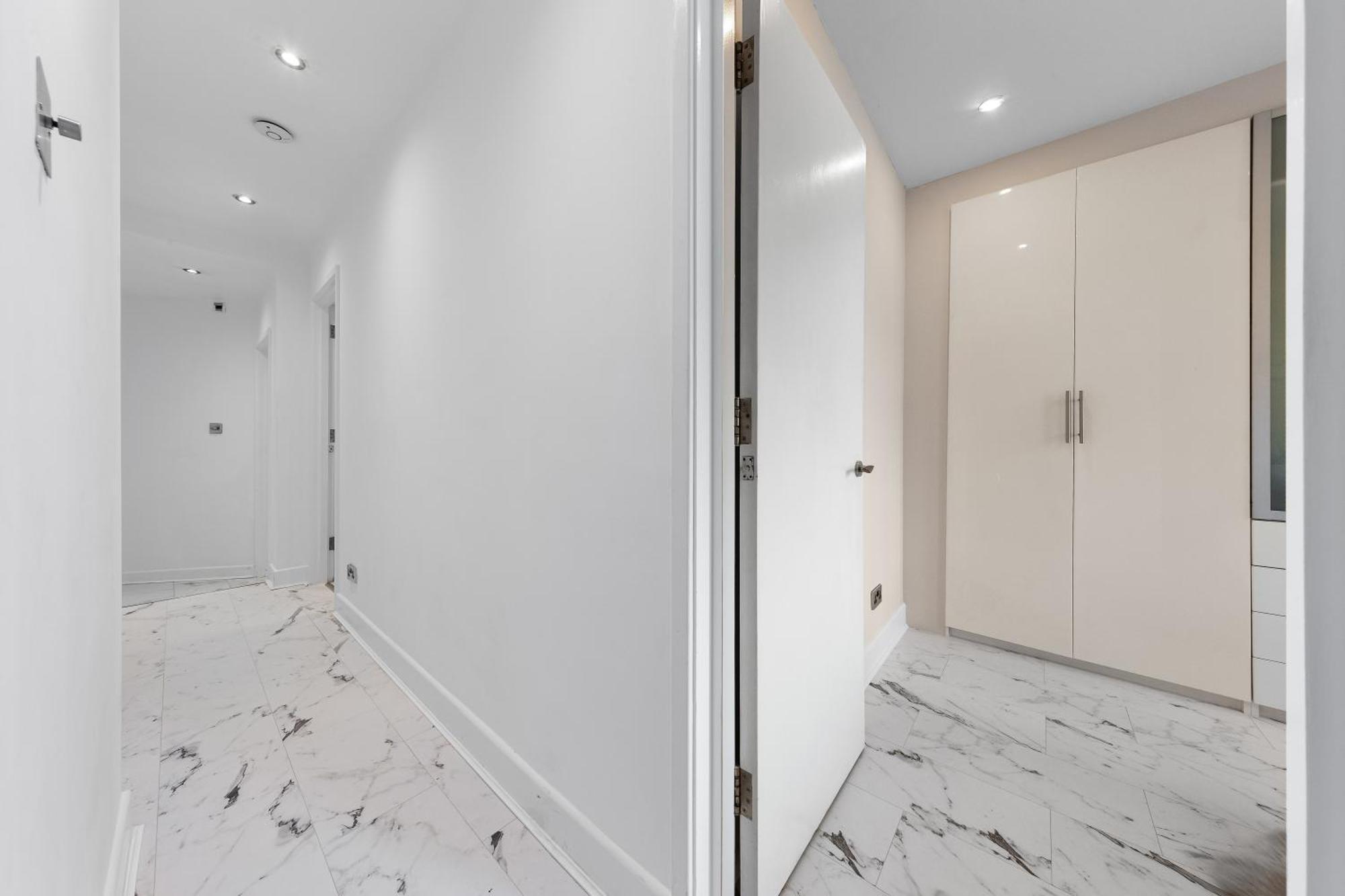 Elegant Oasis - 2 Bed - Garden - 65 Inch Tv & Netflix *