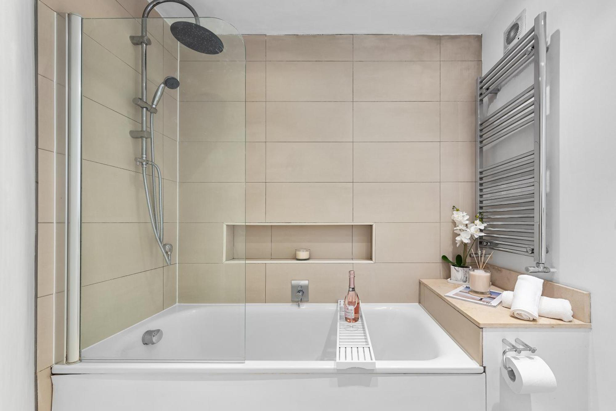 Elegant Oasis - 2 Bed - Garden - 65 Inch Tv & Netflix * Londra
