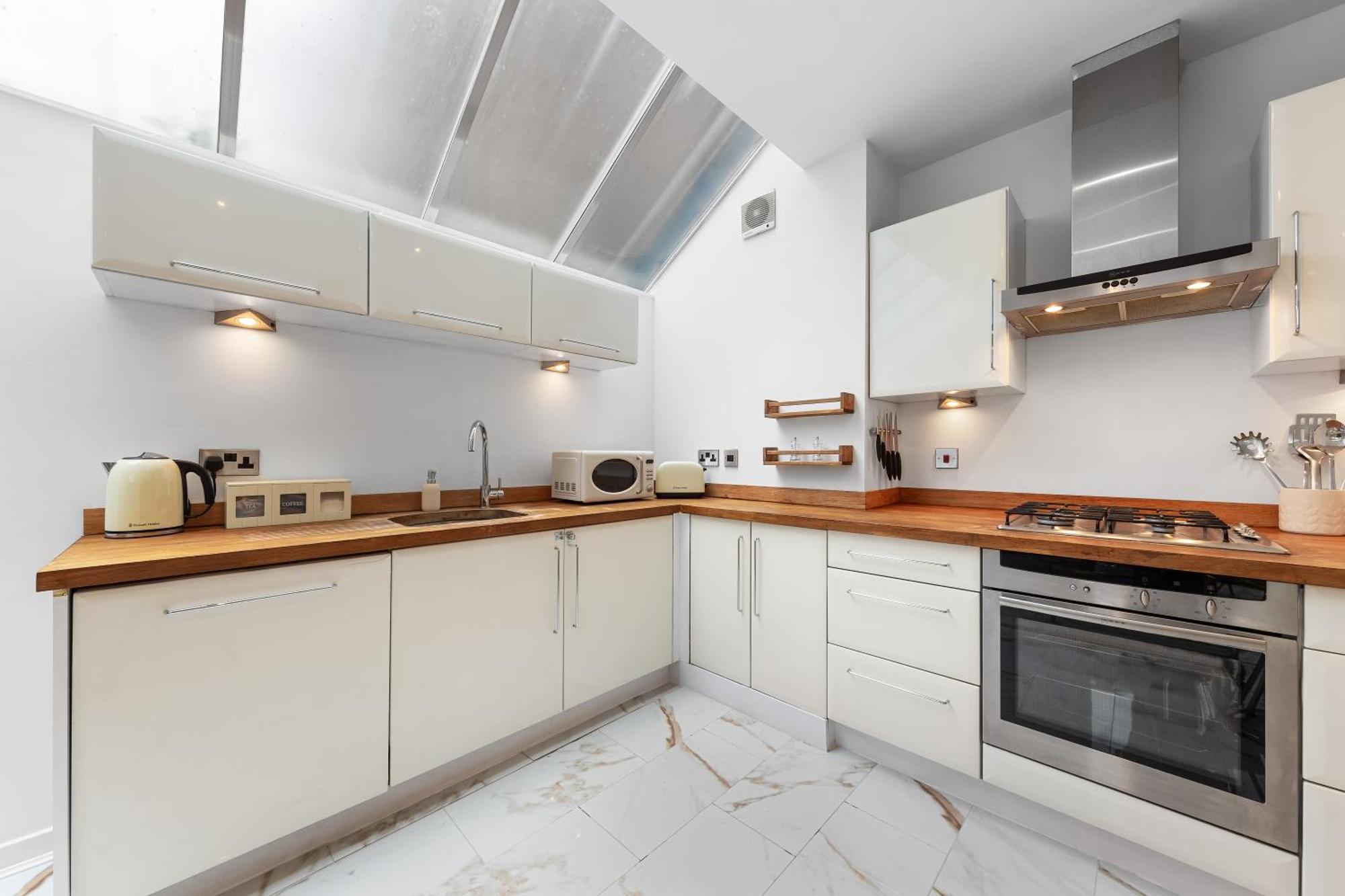 Elegant Oasis - 2 Bed - Garden - 65 Inch Tv & Netflix London