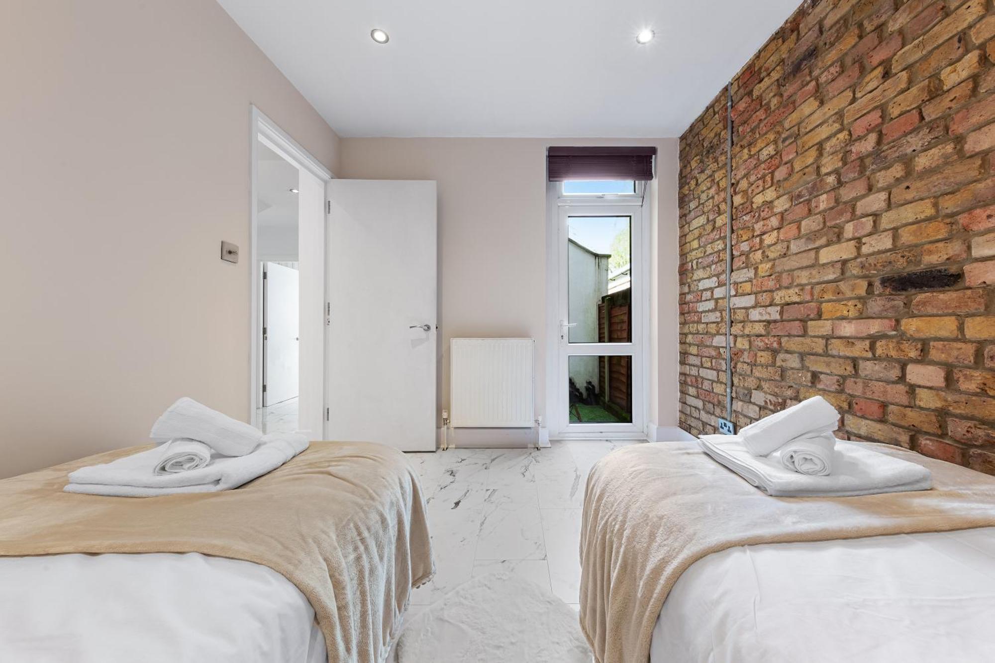 Elegant Oasis - 2 Bed - Garden - 65 Inch Tv & Netflix Appartamento