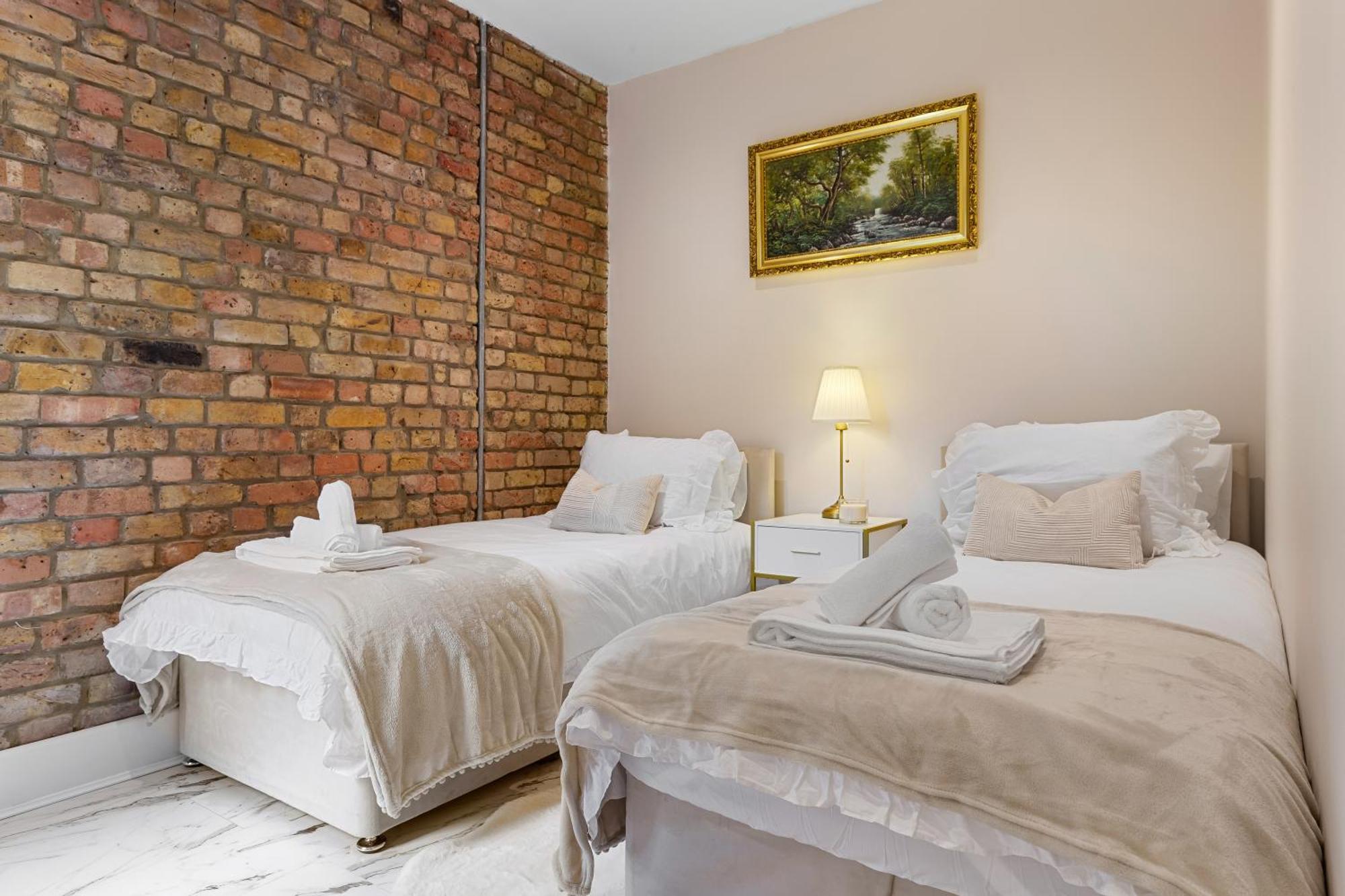Elegant Oasis - 2 Bed - Garden - 65 Inch Tv & Netflix Appartamento