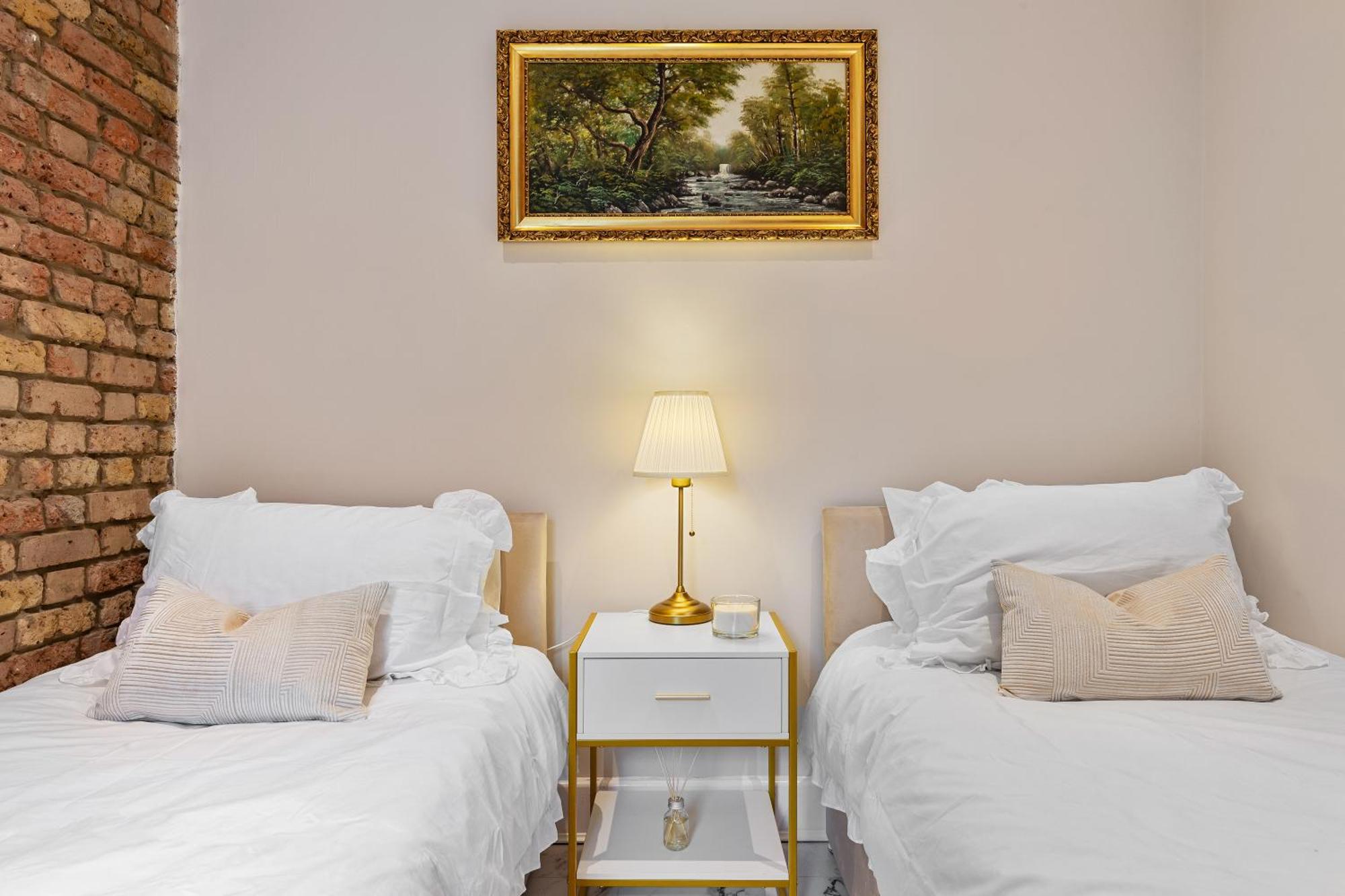 Elegant Oasis - 2 Bed - Garden - 65 Inch Tv & Netflix