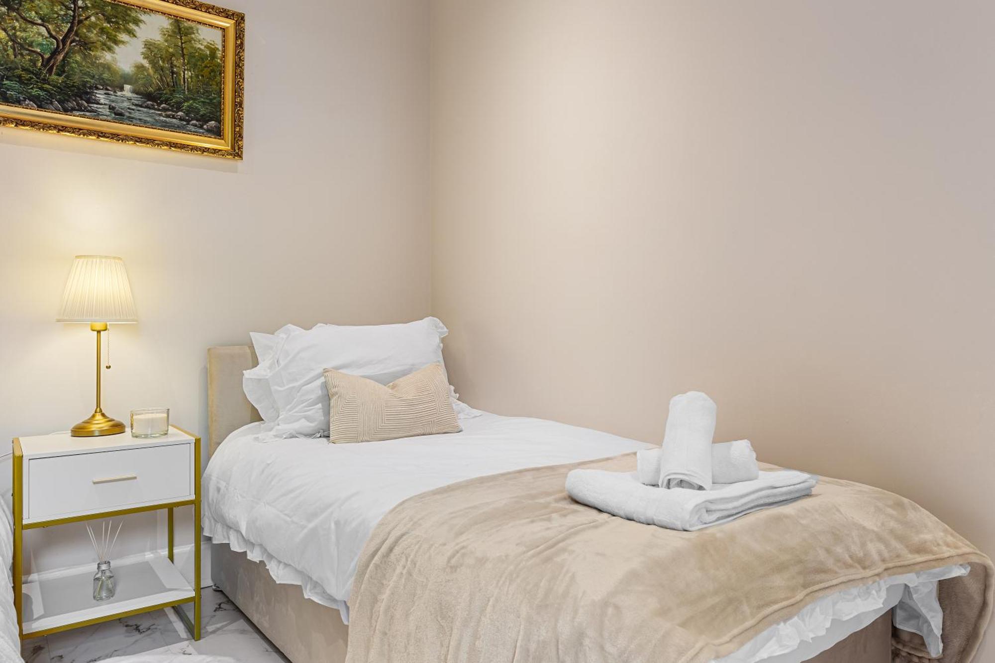 Elegant Oasis - 2 Bed - Garden - 65 Inch Tv & Netflix Londra